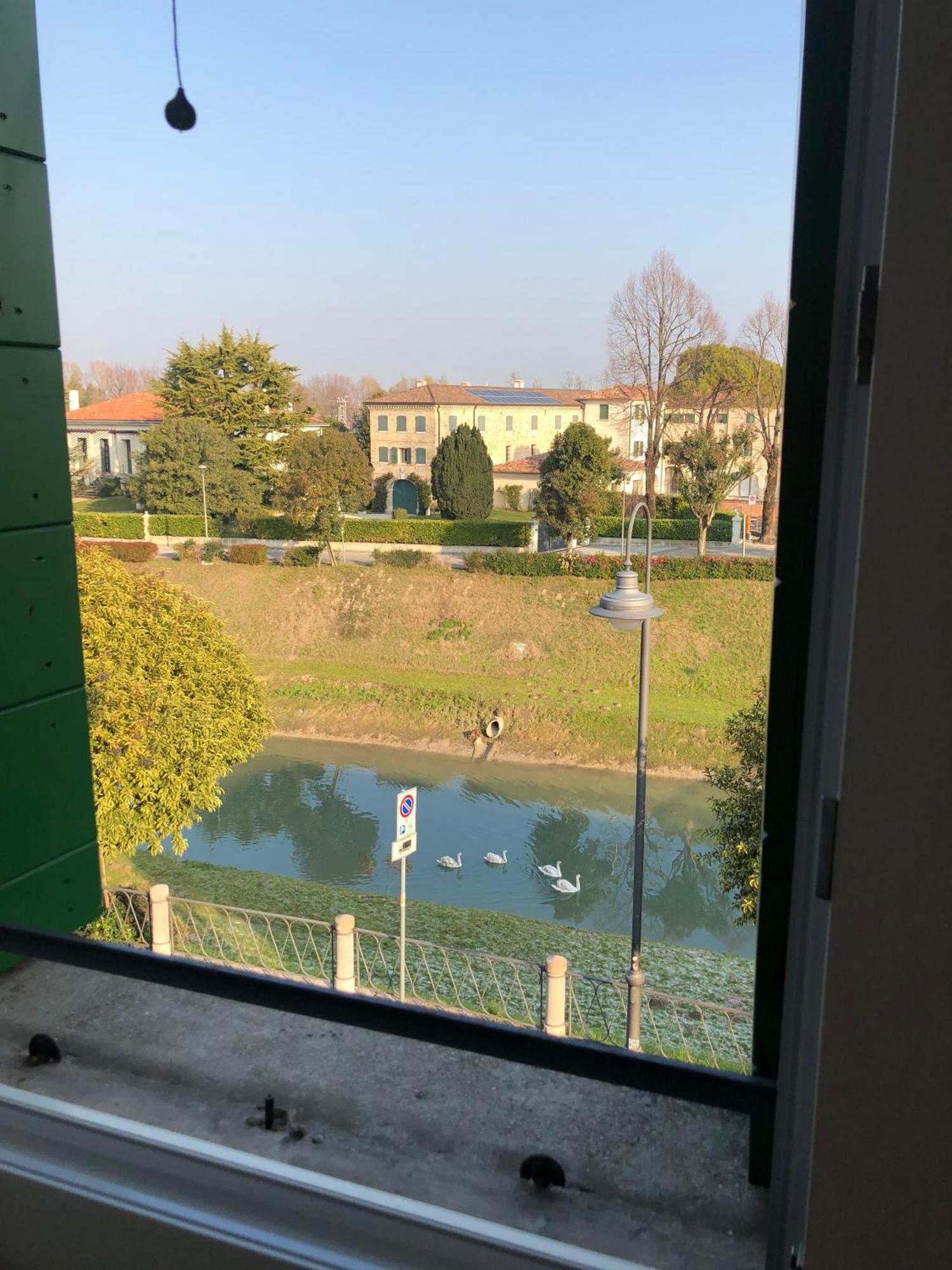 Motta Di Livenza Deluxe Apartment Bagian luar foto